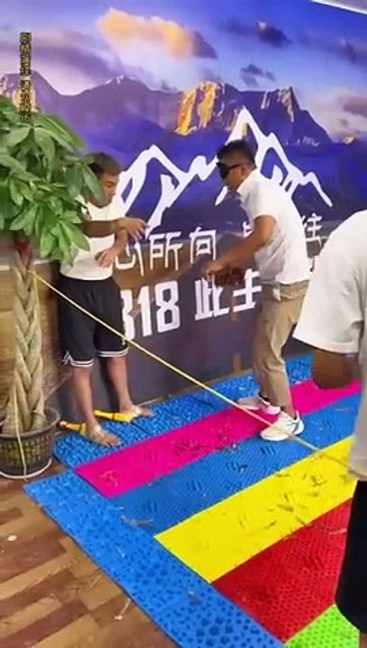 Try not to laugh Screaming Chicken Blindfolded Beating Man Challenge