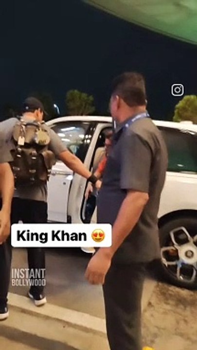 King Khan spotted at Mumbai airport.