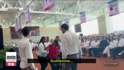 “Devuélveme a mi hijo, pinche perro”: Madre buscadora irrumpe evento del gobernador David Monreal