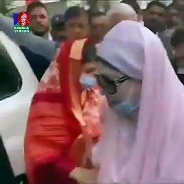 *‏بنگلہ دیش کی سابق وزیر اعظم خالدہ ضیا کو 15 سال بعد جیل سے رہا کر دیا گیا۔ جماعت اسلامی سے بھی 15 سال بعد پابندی ختم کر دی گئی اور جماعت اسلامی گرفتار ارکان کو رہا کر دیا گیا، شیخ حسینہ واجد نے one پارٹی سسٹم کو ملک میں لاگو کیا تھا، اپوزیشن اور جماع