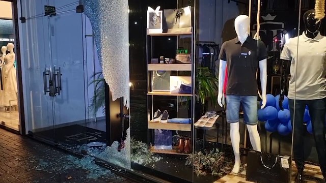 Loja de roupas no centro é alvo de criminosos durante a madrugada