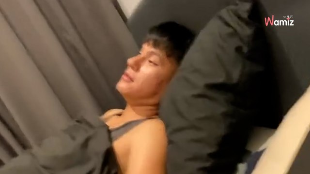 Chłopak budzi się po zakrapianej imprezie, ale to, co widzi na środku pokoju sprawia, że natychmiast trzeźwieje