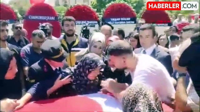 Pençe-Kilit Operasyonu'nda şehit olan Piyade Astsubay Çavuş Habip Murat Alp son yolculuğuna uğurlandı