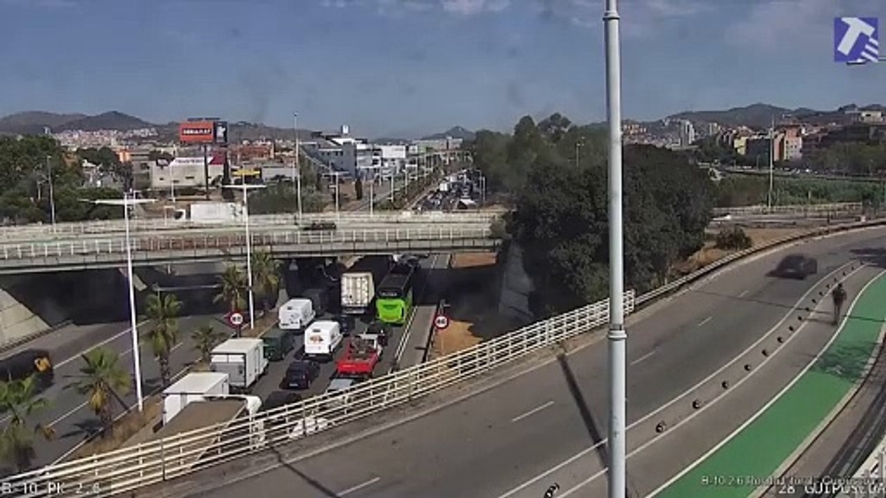 La búsqueda de Puigdemont colapsa las principales carreteras de Barcelona