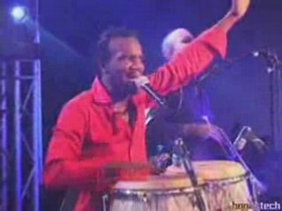 Djakout Mizik : Eskive  (live paris 2007) kompa