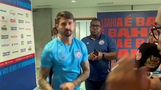 Celebrando 100 jogos pelo Bahia, atacante comenta possibilidades de título da Copa do Brasil: Vamos brigar