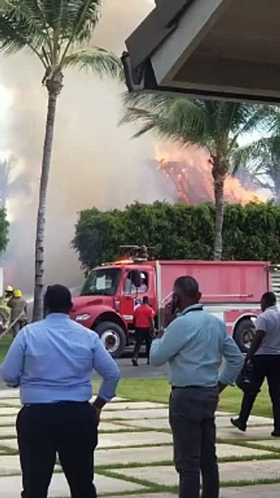 Se incendia villa de Marc Anthony en Casa de Campo, La Romana