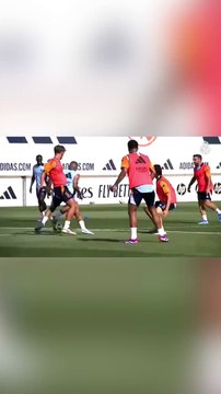 El brutal regate de Mbappé en su primer entrenamiento con el Madrid