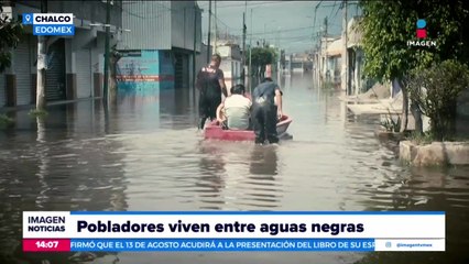 Vecinos de Chalco, Estado de México, viven entre aguas negras