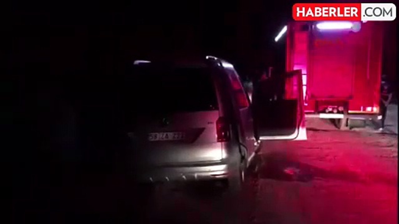 Körfez'de araç uçurumun kenarında asılı kaldı, sürücü yaralandı