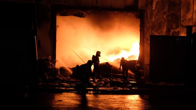 Konya'da geri dönüşüm tesisinde yangın