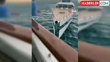 İtalya'nın Napoli kenti açıklarında milyonlarca dolarlık iki süper yat çarpıştı