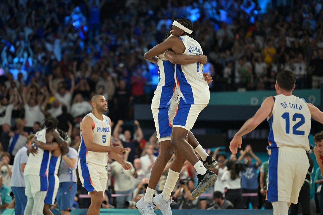 AR OOV BASKETBALL M SEMI 080824