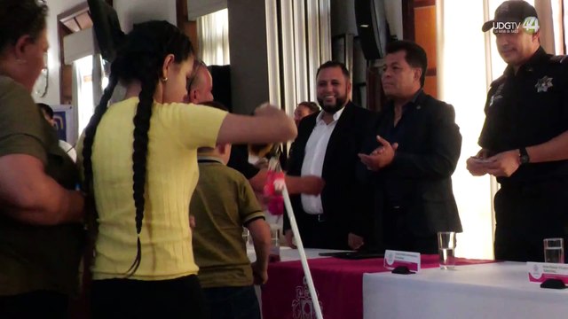 Gdl entregó brazaletes con geolocalización a niñas, niños y adultos mayores