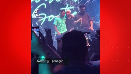 Gabigol curte show após classificação do Flamengo