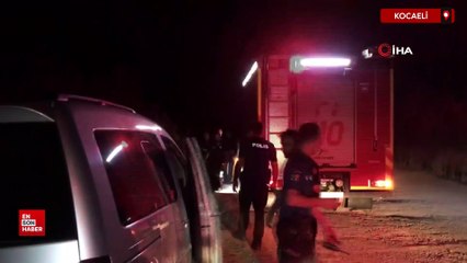 Kocaeli'de uçurumda asılı kalan araçtan çıkmaya çalışan sürücü 30 metre yükseklikten düştü