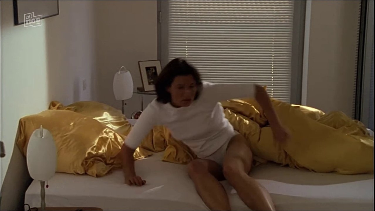 Julia Heinemann - ZDF Die Rettungsflieger-Explosiv (2001)