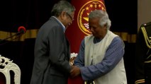 Yunus jura su cargo como líder del Gobierno interino de Bangladés