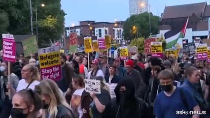 Rivolte e disordini in Gran Bretagna, ? allarme per il fine settimana