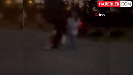 Sokak ortasında kız kavgası kamerada