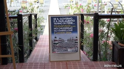 Balneari, la protesta degli ombrelloni chiusi anche a Praia a Mare