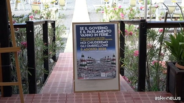 Balneari, la protesta degli ombrelloni chiusi anche a Praia a Mare