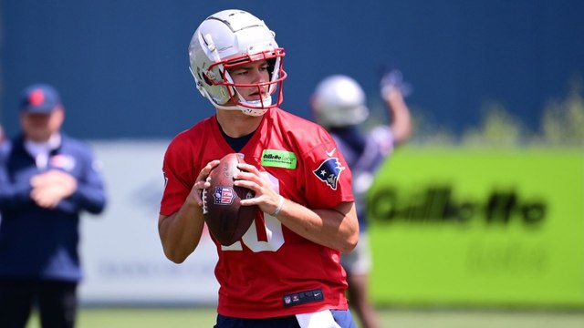 Alex Van Pelt Takes Over as Patriots Offensive Coordinator