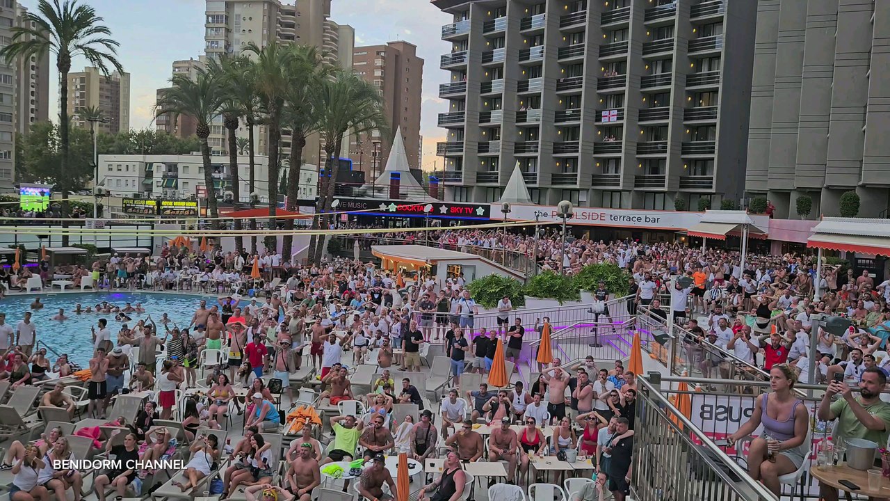 Benidorm streets filled with England fans! ENG VS NL