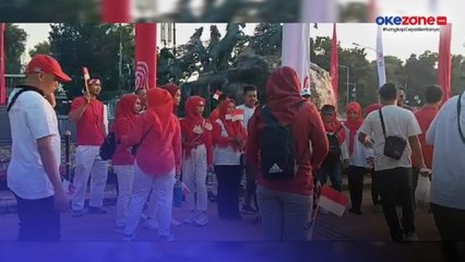 Warga Antusias Padati Kawasan Patung Kuda untuk Saksikan Kirab Bendera Pusaka