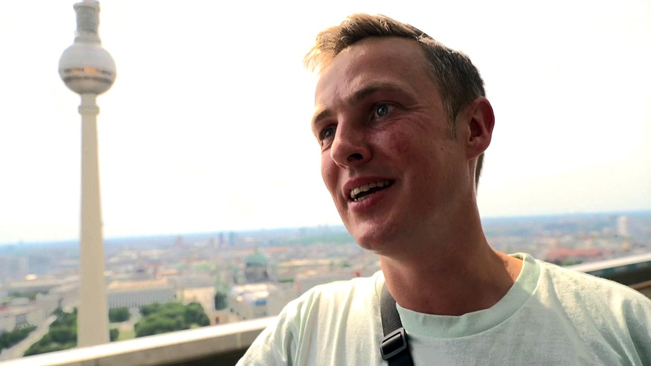 Europas höchste Schaukel in Berlin: 'Wie fliegen'