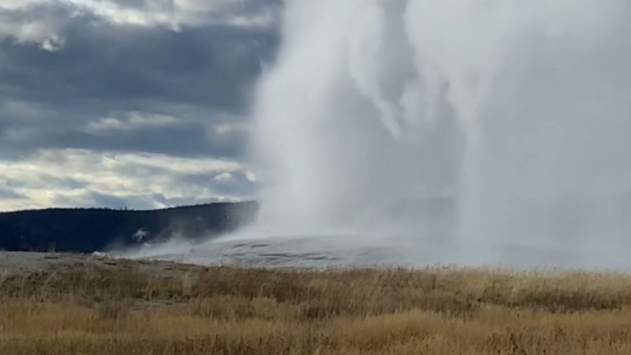 Family gets to see the 'Old Faithful Geyser' in action in Yellowstone National Park