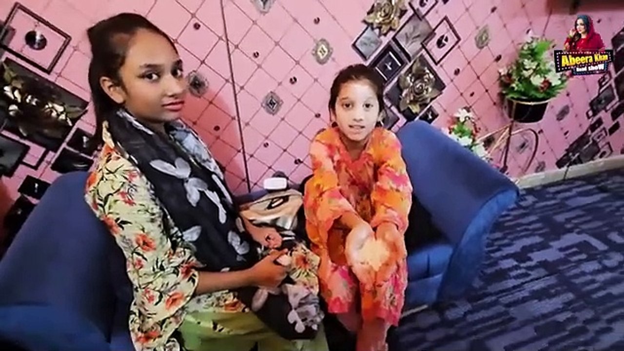 Maa_key_Saath_Prank_Karna_Mehanga_par_gaya_Abeera_khan_Funny_Video
