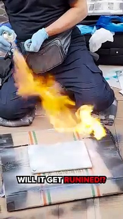 Street Artists Paints My Tablet for 30 Euros  art rome