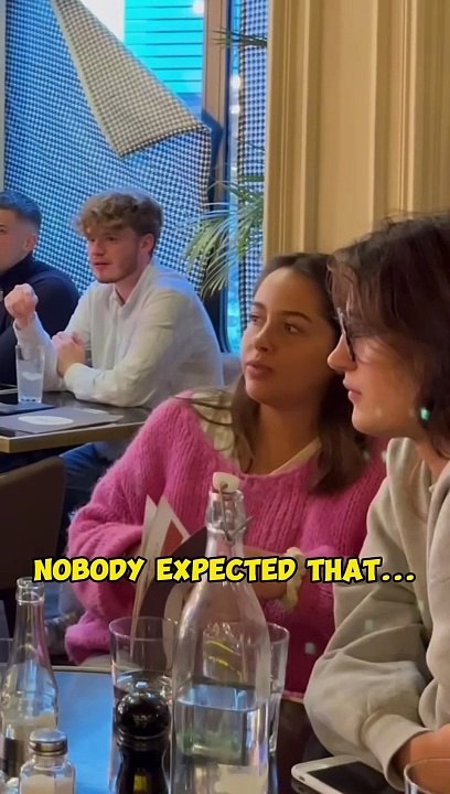 This girl starts to sing in the restaurant EVERYONE WAS SHOCKED