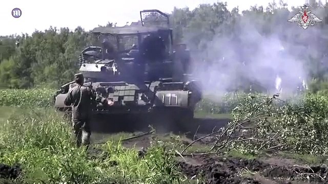 Russia deploys tanks to Kursk, destroys Ukrainian armored vehicle