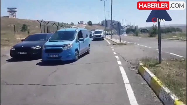 Otobüs kazasında hayatını kaybedenlerin cenazesi defnedilmek üzere Ağrı'ya getirildi