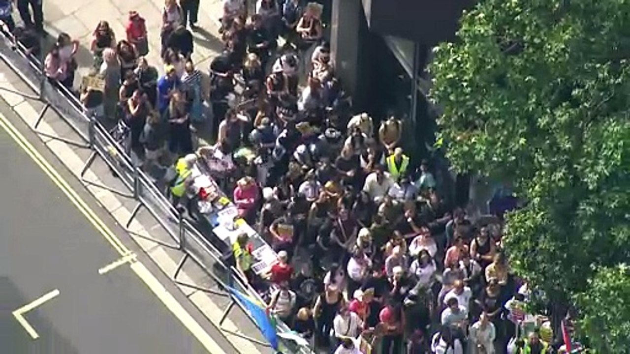 Thousands of anti-racism protesters decend on Reform UK HQ