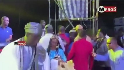 Azalai : La police interrompt le concert de Waly Seck