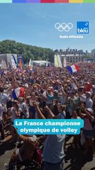 L'équipe de France de football fête sa médaille d'argent au Club France