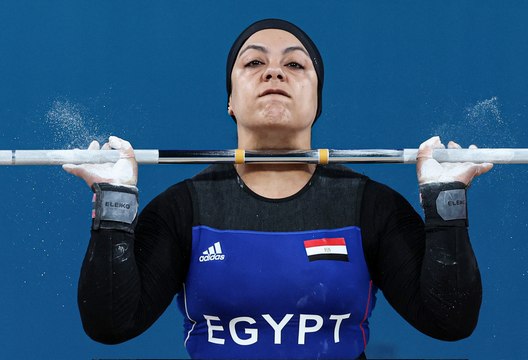 المصرية سارة أحمد تحرز فضية رفع الأثقال وزن 81 كلغ