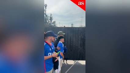 Download Video: Nicolás Guerra llega al Nacional y recibe una inesperada reacción de los hinchas de Universidad de Chile