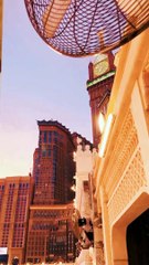 آنحضرت ﷺ کو دیکھا کہ آپ بیت المقدس کی طرف منہ کر کے دو اینٹوں پر قضاء