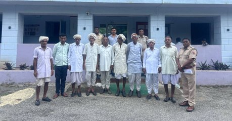 समाज से बहिष्कृत करने और 11 लाख रुपए जमा कराने के फरमान सुनाने पर नौ आरोपियों को किया गिरफ्तार