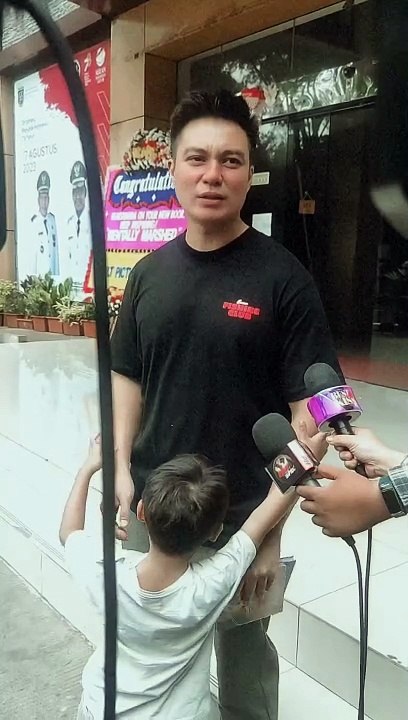 Baim Wong dan anaknya, hayo siapa tebak Kiano atau Kenzo? 