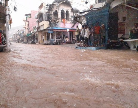 Video : मात्र 35 एमएम बारिश में बूंदी शहर हुआ पानी-पानी, कॉलोनियों में घुसा