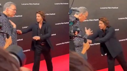Shah Rukh Khan Pushes Old Man At Locarno Film Festival Video Viral, Fans Angry Reaction