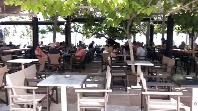 Καμένα Βούρλα: Κορυφώνεται η τουριστική κίνηση εν όψει 15 Αύγουστου- Πανέτοιμοι οι επαγγελματίες