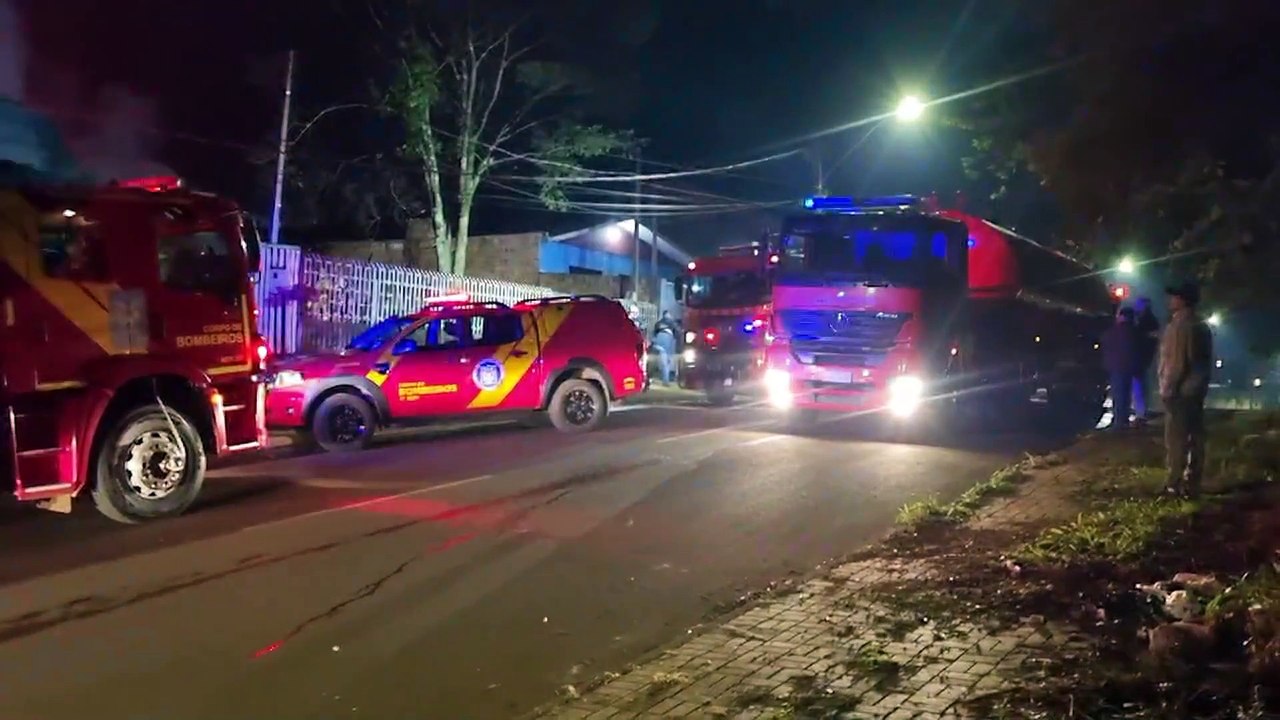 Casal de idosos tem residência destruída por incêndio misterioso