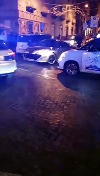 Napoli, inseguimento e speronamento poi sparatoria. Arrestato da Polizia, Carabinieri e Polizia Municipale