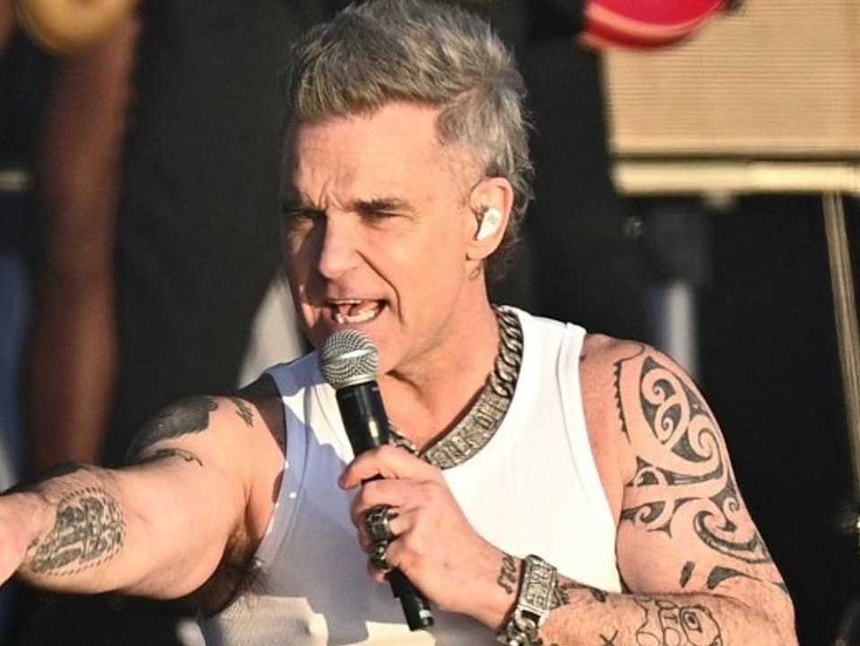 'Die waren am Arsch': Robbie Williams zeigt seine neuen Zähne
